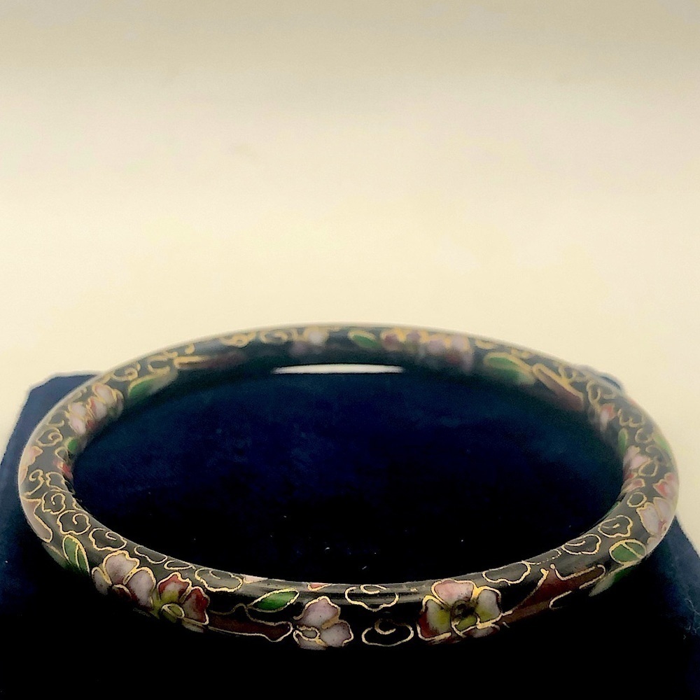 VTG Chinese Cloisonnรฉ Black Pink Green Enamel Floral Bangle 7.7โ/ 2.4โ Diameter